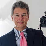 Avv. Roberto De Petro