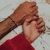 صور 💞 وعبارات مرتبطين 🥺 <i class="emoji" style="backgro