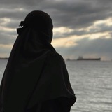 طَيِّبَةٌ غَفَرَ ٱللّٰهُ لَهَا