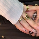 ℬ𝓊𝓉𝓉ℯ𝓇 𝒻𝓁𝓎 🦋 🪄 <i class="emoji" style="background-imag