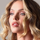 chari Hawkins