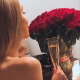 Дубай. Мама needs champagne
