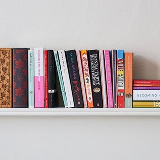 Fiction -Non Fiction Books-linchpin-attitude is everything -novel-the 5am club-Game of thrones books
