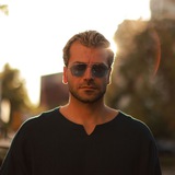 Roozbeh Hesari | روزبه حصاری