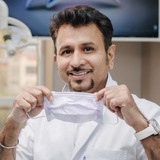 Стоматолог | Dr. Kapil Khurana