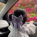 . ' فَراشّة مُضيئَة 🦋 ' .