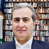 كتابات علي المؤمن
