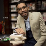 الكاتب محمد طارق