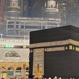 ﴿ قَرِيبٌ مُجِيبٌ ﴾