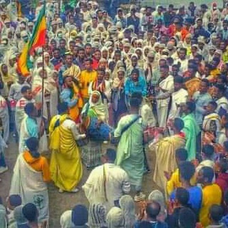 የአካባቢ ወጣቶች መዝሙራት