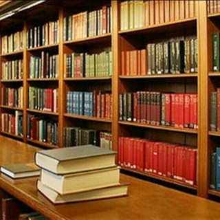 طاقچه کتاب
