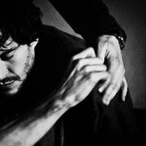 عَاشـِقَ.