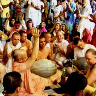 .. Kirtan ISKCON ..