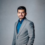 گروه آموزشی پدرام اکبری