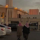 طُوبَى لِلْغُرَبَاءِ.