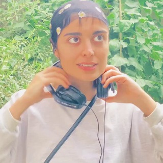 کِم گوش میده