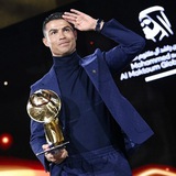 الأسطورة كريستيانو رونالدو 👑 🐐 <i class="emoji" style="