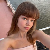 просто юля печатает