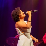 Cantando com Manu
