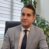 (دکتر بهنام محقق) روانشناس و مدرس فروش با ویدئوهای رابطه خوب، رشد کاری و موفقیت