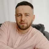 Андрій Мельник