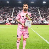 KING 🤴 JAMES