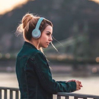 🎶 Music lover 🎧 <i class="emoji" style="background-image