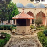 من هنا وهناك