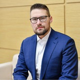 Сенатор Руслан Смашнёв
