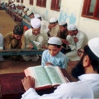 طالب يبحث عن الاتقان... ر، قالون...ر،الداني