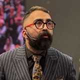 با حمید صباغی