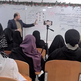 الأستاذ مصطفى العزاوي _ المبدع في الأحياء