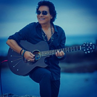 Andy madadian 🎸