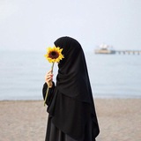 عَلىٰ خُطَىٰ الصَّحَابِيات 💛