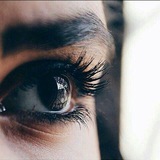 عيوِنك وقلبُك عنُ ألف حبُ.