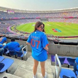 Anushka Sharma ๐ โข