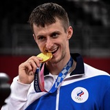 НАДЕЛ МЕДАЛЬ 🏅