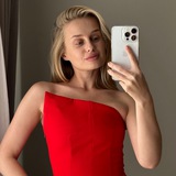 Кейти не выходит из моды