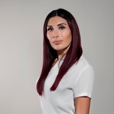 LAURA LOOMER