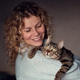 Аня спешит на помощь хвостикам