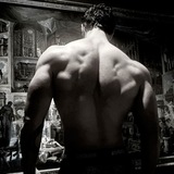 عَتيِقًا.